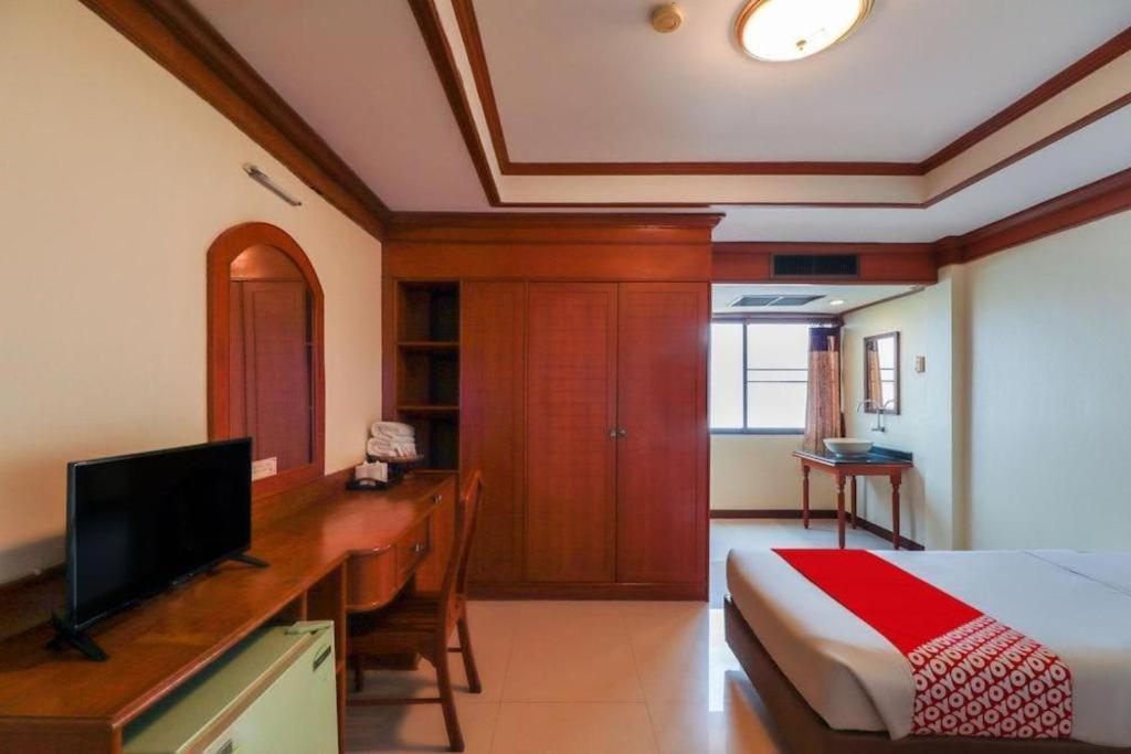 Oyo 807 Suan Dok Kaew Khách sạn