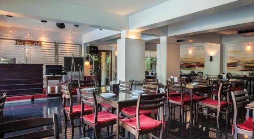 Oyo 807 Suan Dok Kaew Khách sạn