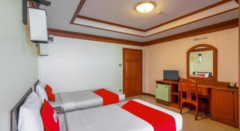 Khách sạn Oyo 807 Suan Dok Kaew