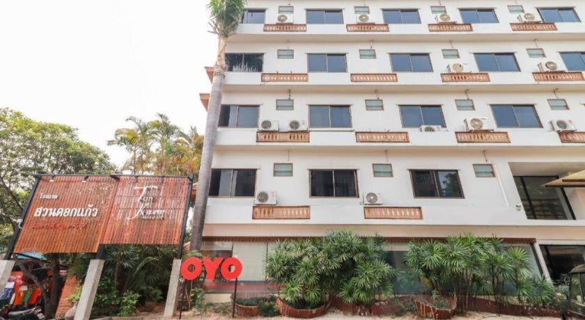 Khách sạn Oyo 807 Suan Dok Kaew 2*