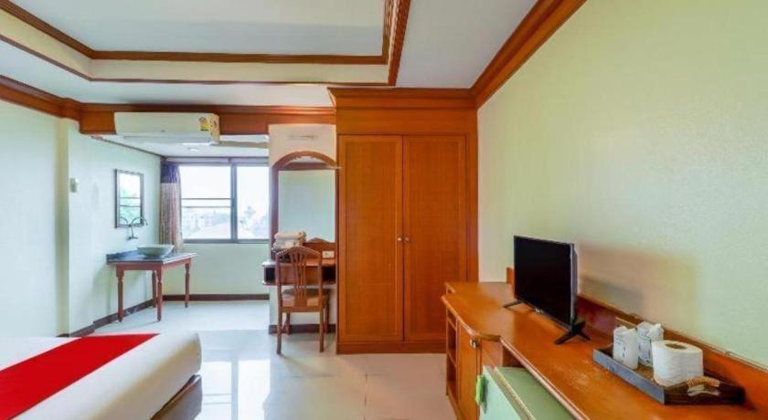 Oyo 807 Suan Dok Kaew Khách sạn
