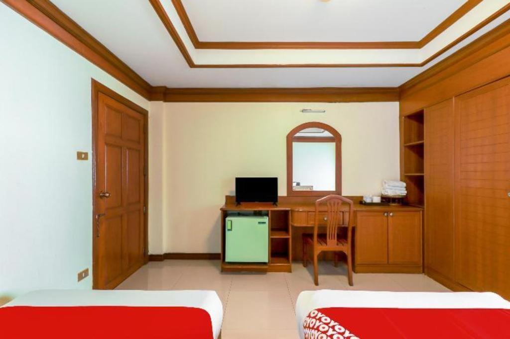 Oyo 807 Suan Dok Kaew Khách sạn 2*